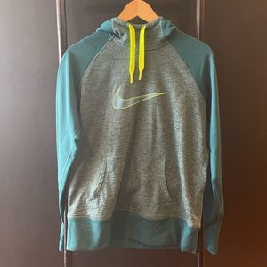 Nike Pull Over Hoodie